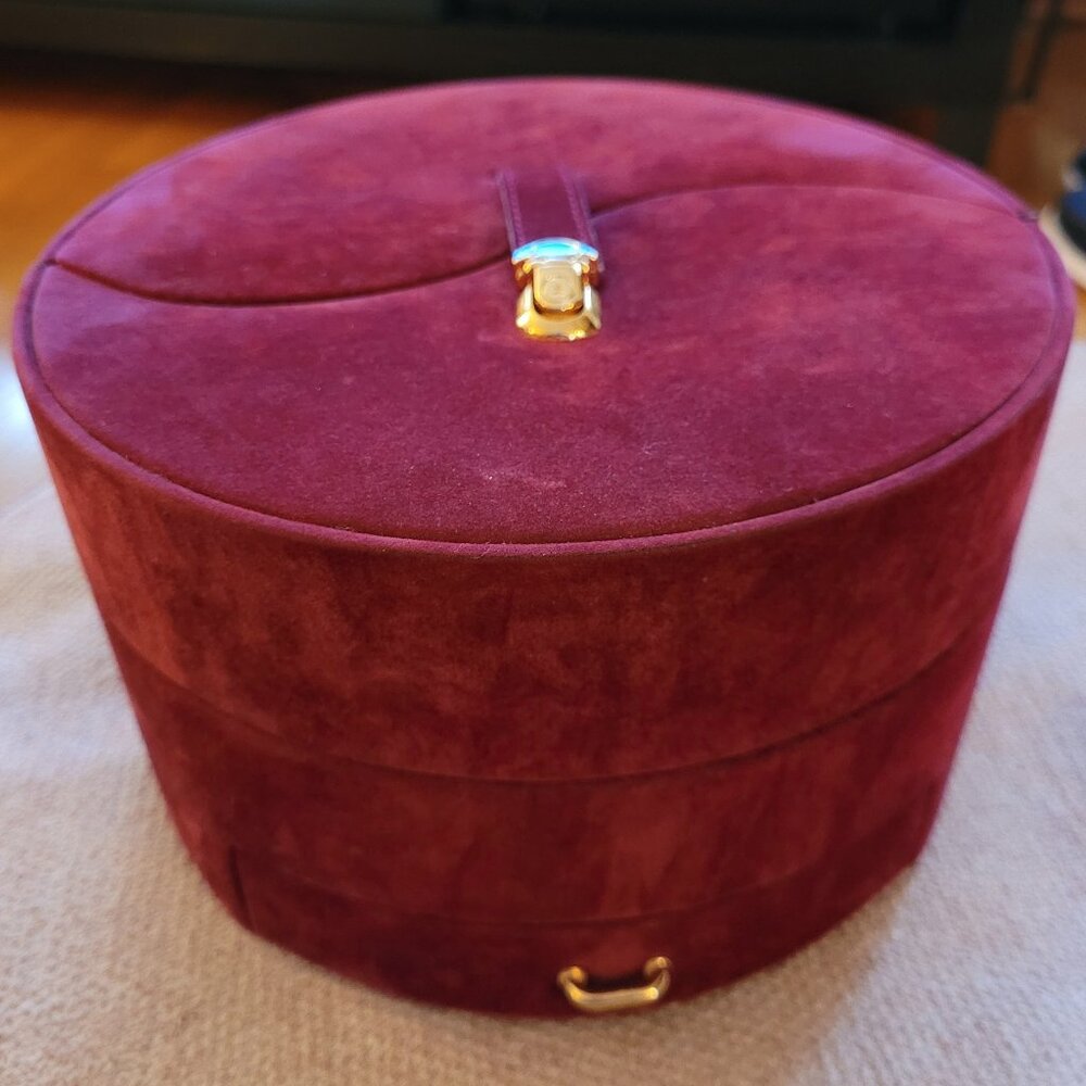 Jewelry Case - Picture 1 of 2